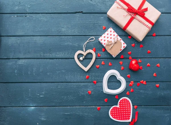 Corazones San Valentín Caja Regalo Sobre Fondo Mesa Madera — Foto de Stock