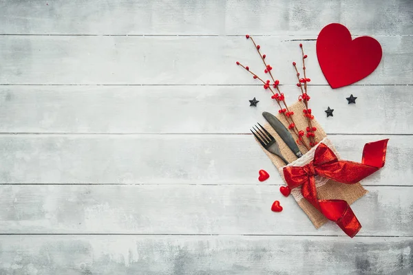 Vork Mes Servet Hart Het Vieren Van Valentijnsdag Presenteren Tafel — Stockfoto