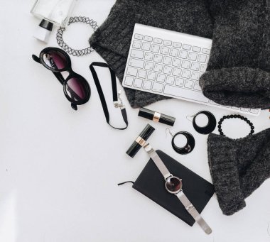 Klavye ile düz yatıyordu moda fer'î. Güzellik blogger en az kavramı 