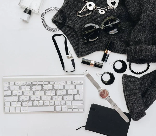 Klavye ile düz yatıyordu moda fer'î. Güzellik blogger en az kavramı 