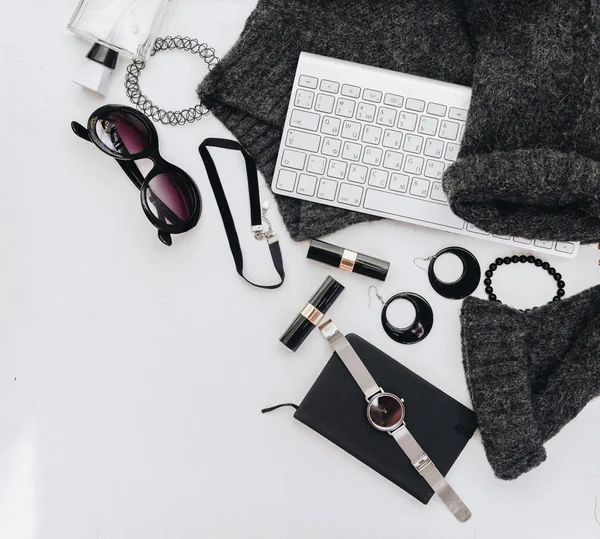 Klavye ile düz yatıyordu moda fer'î. Güzellik blogger en az kavramı 