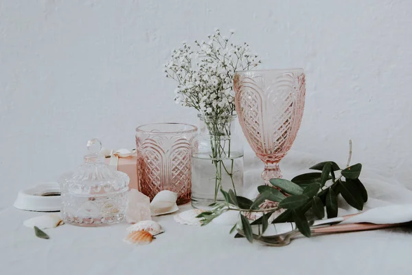 貝殻や花瓶 素朴な結婚式の装飾 — ストック写真