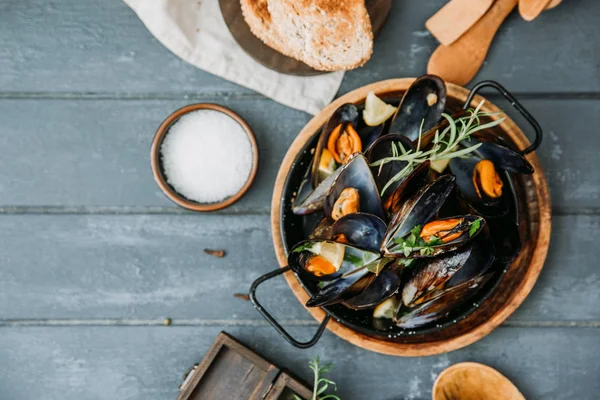 Boiled Mussels Table Top View — Stock Photo, Image