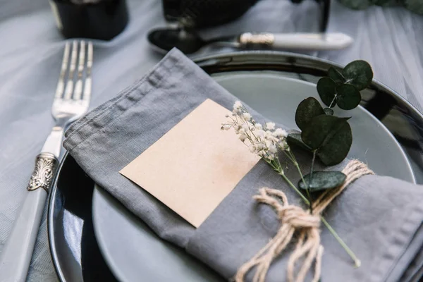 배경입니다 소박한 스타일입니다 로맨틱 홀리데이 테이블 설정입니다 장식입니다 레스토랑 — 스톡 사진