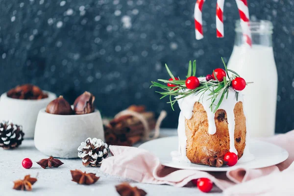 Pastel Tradicional Navidad Con Leche Copiar Espacio —  Fotos de Stock