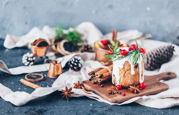 Christmas Festive Pound Cake Decorated Cranberries Almonds Rosemary Twigs — ストック写真