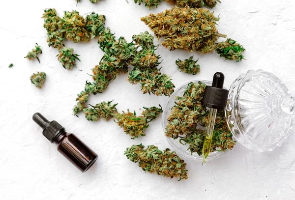 Bouteille Huile Cannabis Cbd Bourgeons Canabis Médicaux — Photo