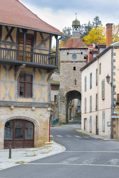 Chateldon Francia Nov 2019 Edificios Históricos Los Lados Camino Castillo — Foto de Stock