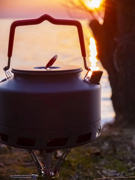 Boiling Water Touristic Kettle Outdoors Next Water Sunset — Stock Photo, Image