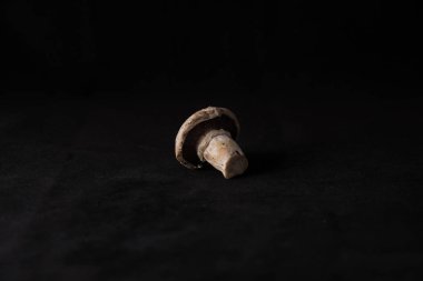 Yerel lezzetli mantar