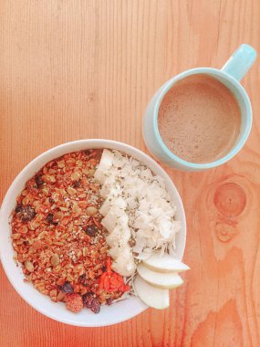 Kahve ve Smoothie kase kahvaltı