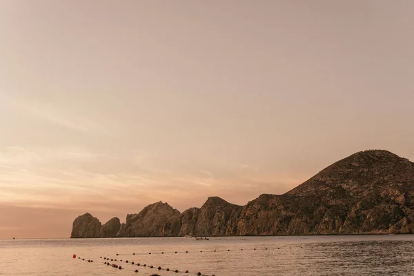 일출 바위 해변