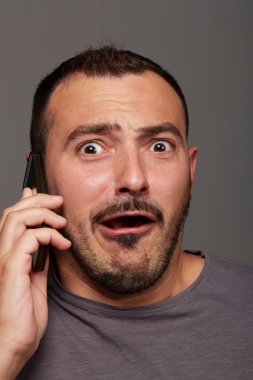 komik adam için mobil söz tutan