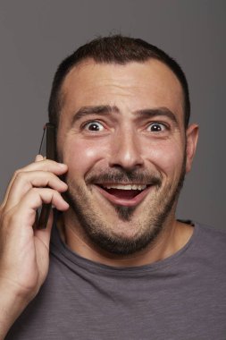 komik adam için mobil söz tutan