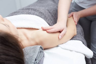 güzel güzel kadın için Spa masajı