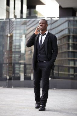 genç işadamı Mobile Downtown çağırır.