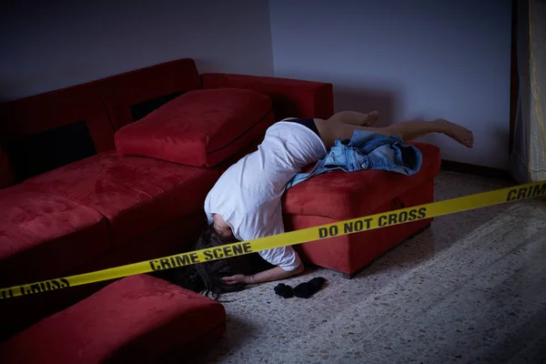 Crime scene. Victim lying on the floor — Stock Photo, Image