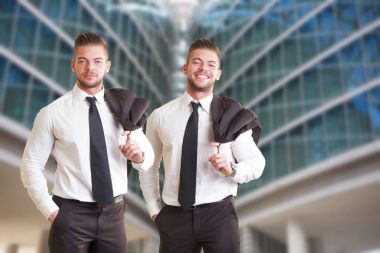 İki Yataklı işadamları dış office poz