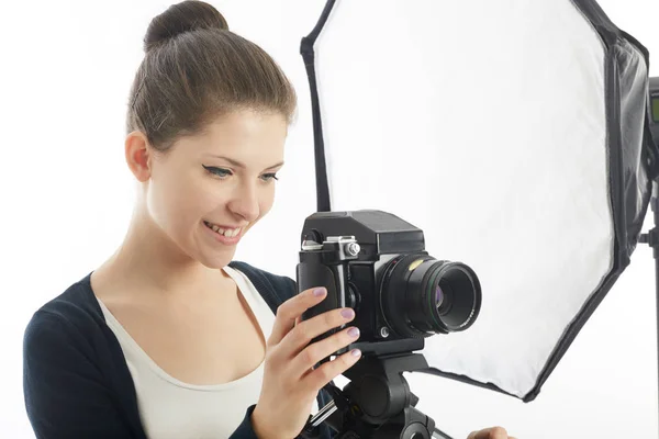 Young Female Photographer Working Studio — Stock Photo, Image