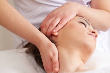 Kadın zevk rahatlatıcı yüz masaj kozmetik Spa merkezi