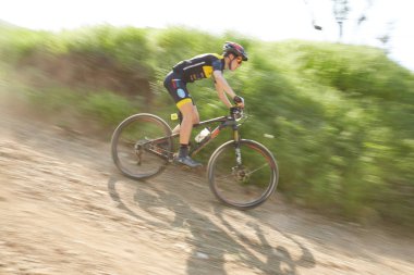 Brescia, İtalya, Nisan, 22, 2018 Gf Mtb yarış Brescia İtalya. Eylem ve köy Point bisikletçileri sürü.