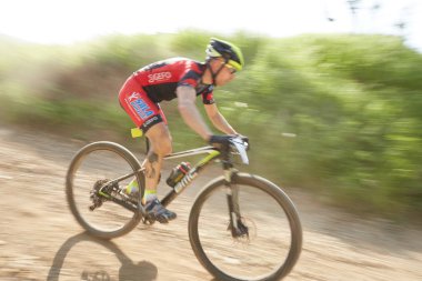 Brescia, İtalya, Nisan, 22, 2018 Gf Mtb yarış Brescia İtalya. Eylem ve köy Point bisikletçileri sürü.