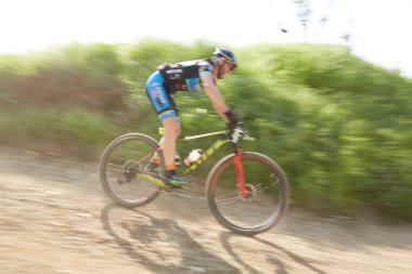 Brescia, İtalya, Nisan, 22, 2018 Gf Mtb yarış Brescia İtalya. Eylem ve köy Point bisikletçileri sürü.