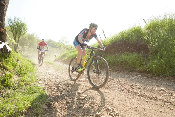 Brescia Włochy Kwietnia 2018 Mtb Wyścig Brescia Włochy Mnóstwo Rowerzystów — Zdjęcie stockowe