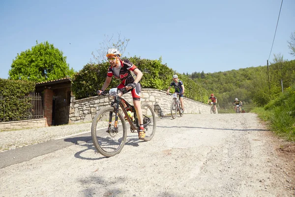 Brescia Italië April 2018 Mtb Race Brescia Italië Veel Fietsers — Stockfoto