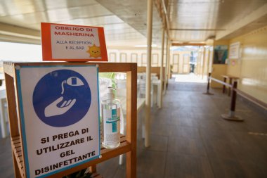 20 Mayıs 2020, Liguria İtalya. Coronavirus Pandemia yüzünden kapalı plaj.