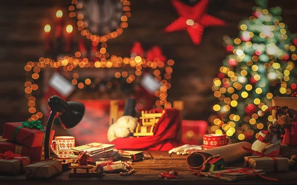 Schreibtisch des Weihnachtsmannes in Weihnachten — Stockfoto