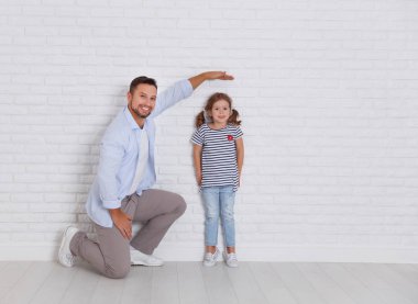 aile kavramı. çocuğun da babası önlemler büyüme