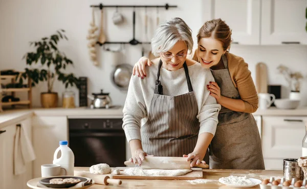 Happy family grandmother  old mother mother-in-law and daughter- — Stock Photo, Image