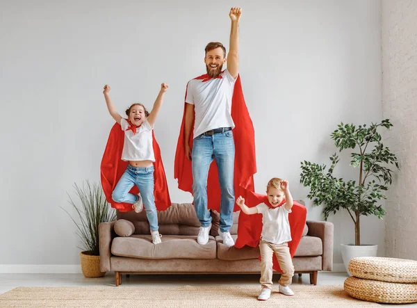 Full Body Cheerful Father Two Children Casual Clothes Red Superhero — Stock Photo, Image