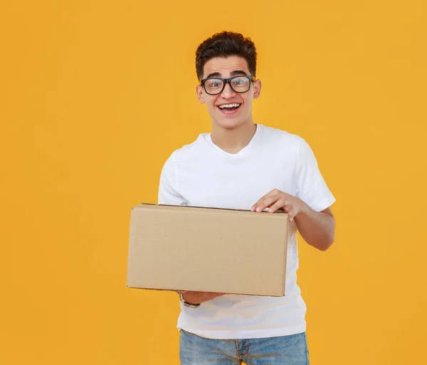 Happy Ethnic Guy Smiling Looking Camera While Carrying Delivery Box — Stock Photo, Image