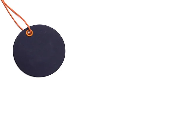 Etiqueta Vacía Círculo Negro Con Cuerda Naranja Aislada Sobre Fondo — Foto de Stock