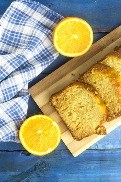 Arapça ev yapımı Lirası turuncu pasta dilimlenmiş