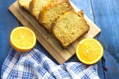 Arapça ev yapımı Lirası turuncu pasta dilimlenmiş