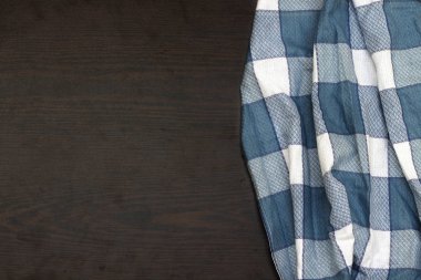 Ahşap arkaplanda masa örtüsü tekstili