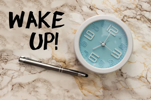 Alarm Saat Uyanma Konseptini Gösterir — Stok fotoğraf