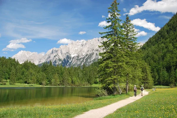 Bavyera Alpleri'nde Ferchensee güzel sahne — Stok fotoğraf