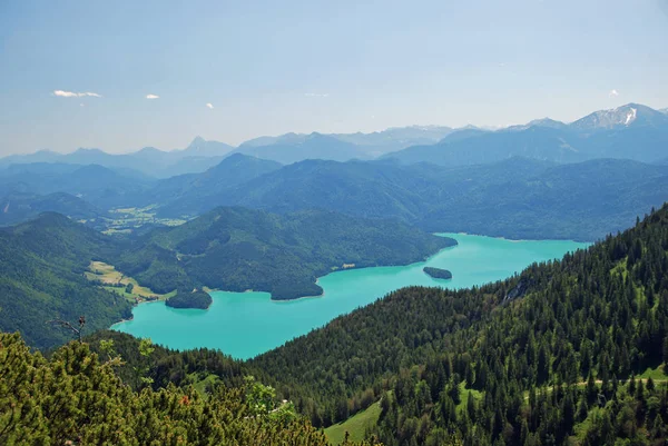 Hermoso panorama de Walchensee en los alpes bavarianos — Foto de Stock