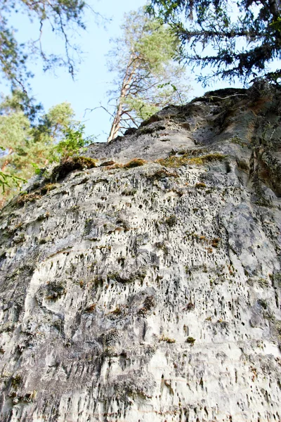 Sietiniezis è uno dei più alti affioramenti di arenaria bianca in Lettonia — Foto Stock