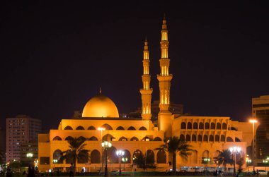 güzel bir gece görünümü Camii