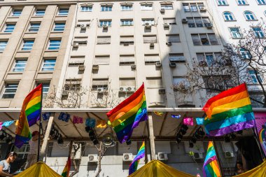 Buenos Aires, Arjantin - 2 Kasım 2019: Gökkuşağı bayrağı, Buenos Aires Onur Günü