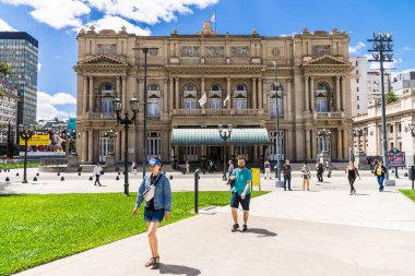 Buenos Aires, Arjantin - 11 Şubat 2019: Güneşli bir günde Colon Tiyatrosu