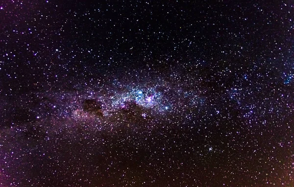 Cielo estrellado foto de la Vía Láctea, galaxias, y el universo en el espacio . —  Fotos de Stock