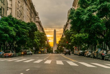 Buenos Aires, Arjantin - 25 Mayıs 2019: Obelisk 'te gün batımı manzarası