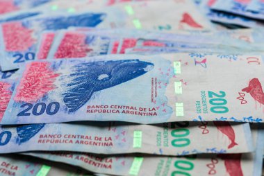 Arjantin parası, 200 peso banknot.
