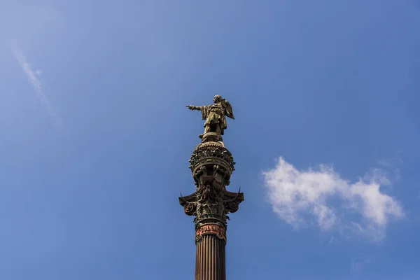 Monument to Columbus in the port area of Barcelona, Spain. — Stock Photo, Image